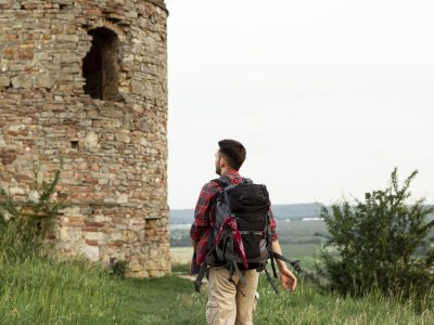 portrait-man-visiting-castle